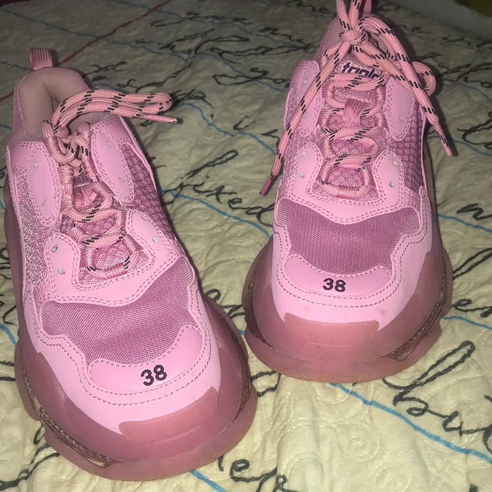 Triple s light pink size 38